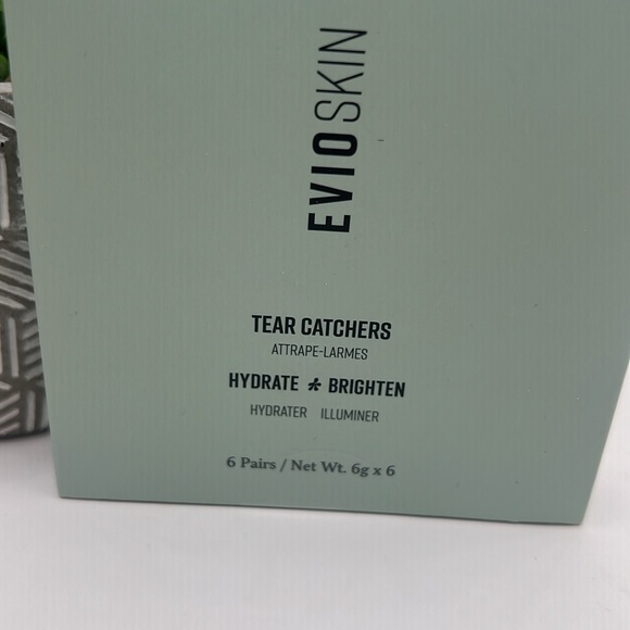 Evio Beauty Vtiamin C Hydrating and Brightening Eye Patches - Picture 2 of 7
